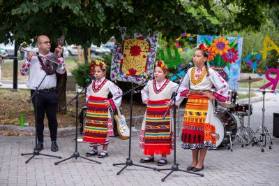 Фолклорна формация Тракийче 8