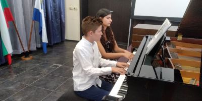 Клас Пиано 10